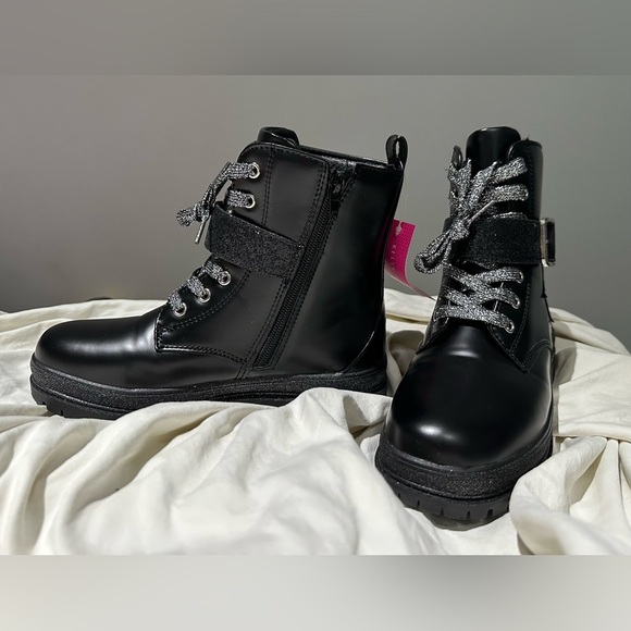 ⭐️Like New⭐️ Kelly & Katie: Girls Boots- Size 4 - Picture 4 of 12